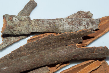  cinnamon sticks on a plate