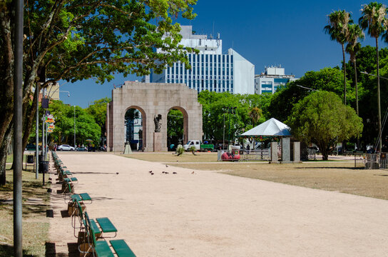 รูปภาพFarroupilha เลือกดูภาพถ่ายสต็อก เวกเตอร์ และวิดีโอ459 Adobe Stock