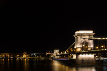 Chain bridge in Budapest at night