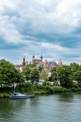 Fototapeta na wymiar River Meuse in Maastricht