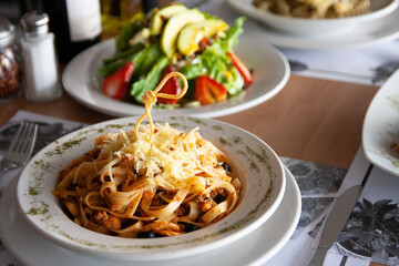 spaghetti with meat and vegetables