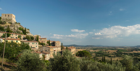 Fototapeta na wymiar Beautiful view of Montemassi, a medieval town in Tuscany, Italy in a sunny day.