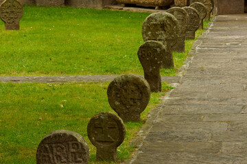 Estelas funerarias,iglesia de la Asunción(s.XVIII).Etxalar. Navarra.España.