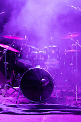 Fototapeta na wymiar drums on stage during a concert