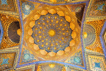 Fototapeta na wymiar Ceiling of Ak-Saray Mausoleum. a famous historic site in Samarkand, Uzbekistan.