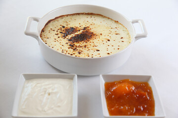 Cream brule