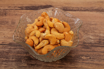 Cashew heap in the bowl
