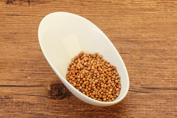 Coriander seeds in the bowl