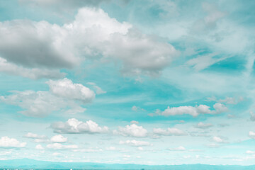 Naklejka premium blue sky background with tiny clouds