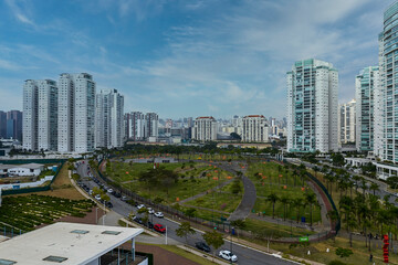 Naklejka na ściany i meble Fotos aéreas de São Paulo, feitas por um drone Mavic 2 Pro
