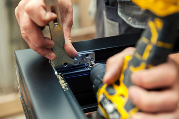 Placing metal parts by hand