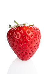 Strawberry. Whole strawberry on a white background. (Tr - cilek)
