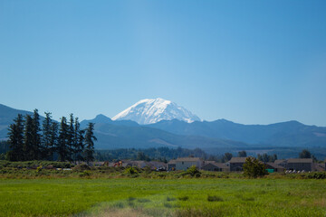 Mt Rainer with snowy tip