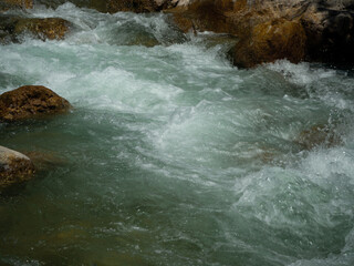 drawings made by the water of the Isabena river in its journey through the mountain