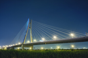 Fototapeta na wymiar New Taipei Bridge in Sanchong District, New Taipei, Taiwan.