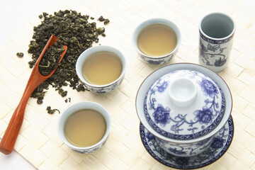 Obraz na płótnie Canvas Chinese tea brewing