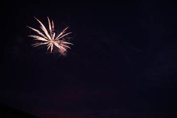 Fototapeta premium Fireworks being fired off in Wisconsin to celebrate the 4th of July independence day. 