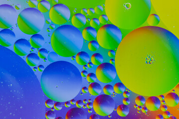 Air bubbles on the water surface