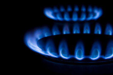 Blue flames from a double burner