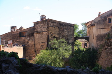 vieux bâtiment à Cotignac