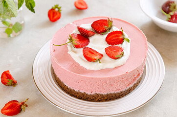 No-Bake Strawberry Cheesecake