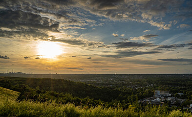 Sonnenuntergang im Ruhrgebiet, auf der Halde