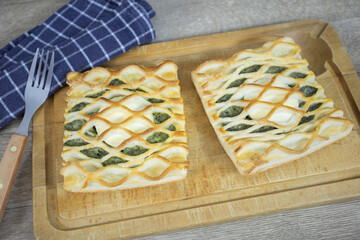feuilleté au fromage de chèvre et épinards