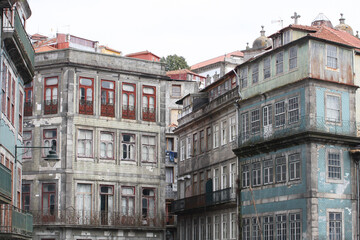 Fototapeta na wymiar Portugal,Old city of Oporto, with its buildings with typical tiles.
