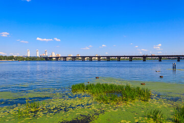 Obraz premium View of Paton bridge and the Dnieper river in Kiev, Ukraine