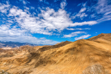 Fototapeta na wymiar Beautiful mountains on Leh - Manali highway Leh district, Ladakh, Himalayas, Jammu and Kashmir, Northern India
