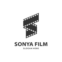 Fototapeta na wymiar initial s logo concept, film production design template