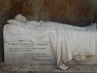 Fototapeta na wymiar Non-Catholic cemetery in Rome
