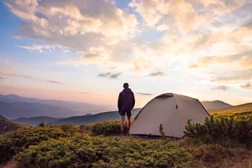 Cercles muraux Camping tente touristique et sportif en montagne, été