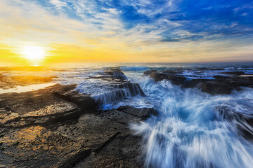 Sea TB Pool Trench Left sun