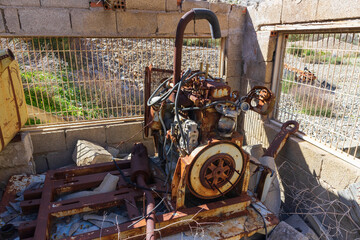 old engine to generate electric current