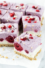 Raw Cake mit Früchten