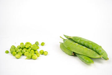 ripe raw green pea open and closed