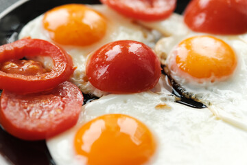 Close up view of the fried egg
