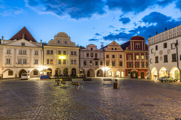 Fototapeta na wymiar Empty town square in Cesky Krumlov early evening