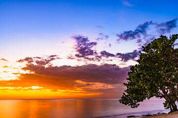 Fototapeta na wymiar beautiful sunset of the caribbean