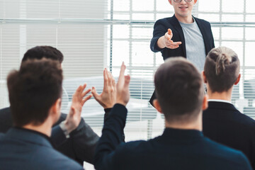 speaker by asking questions during the seminar