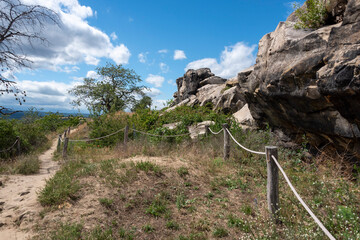 Deutschland, Sachsen-Anhalt, Weddersleben, Teufelsmauer, Mini-Gebirge aus Sandstein zwischen...