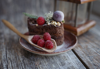 chocolate cake with berries