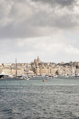 Obraz premium buildings along the sea front