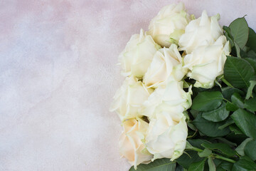 Fototapeta na wymiar bouquet of white roses on a light background
