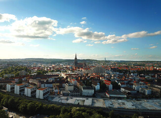 Fototapeta premium Ulm, Deutschland: Blick über die Stadt von Neu-Ulm aus