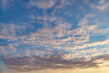 Obraz premium Amazing cloudscape on the sky at sunset time.