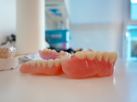 Complete Denture Or Complete Denture.