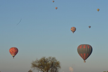Fototapeta premium hot air balloon in flight