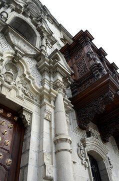 ancient and modern Lima-Peru architecture
